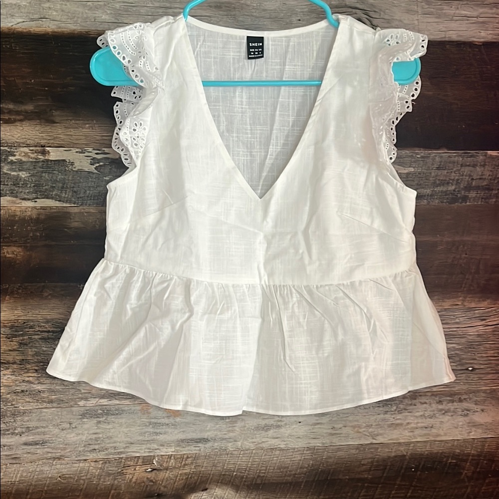 SHEIN White Sleeveless Peplum Blouse with Eyelet Trim